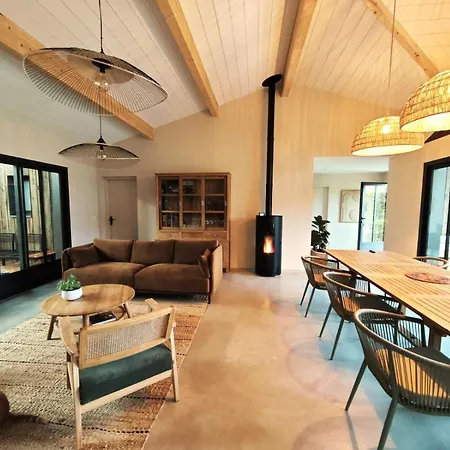 Villa Numa House *